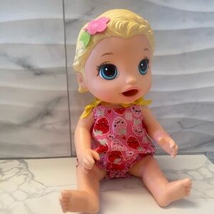 eight in good condition baby alive dolls, pick your own doll,